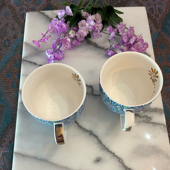 2 Lilly Pulitzer Coffee Mugs, Purple Lion w Blue Green Floral & Gold Handles - Picture 12 of 12